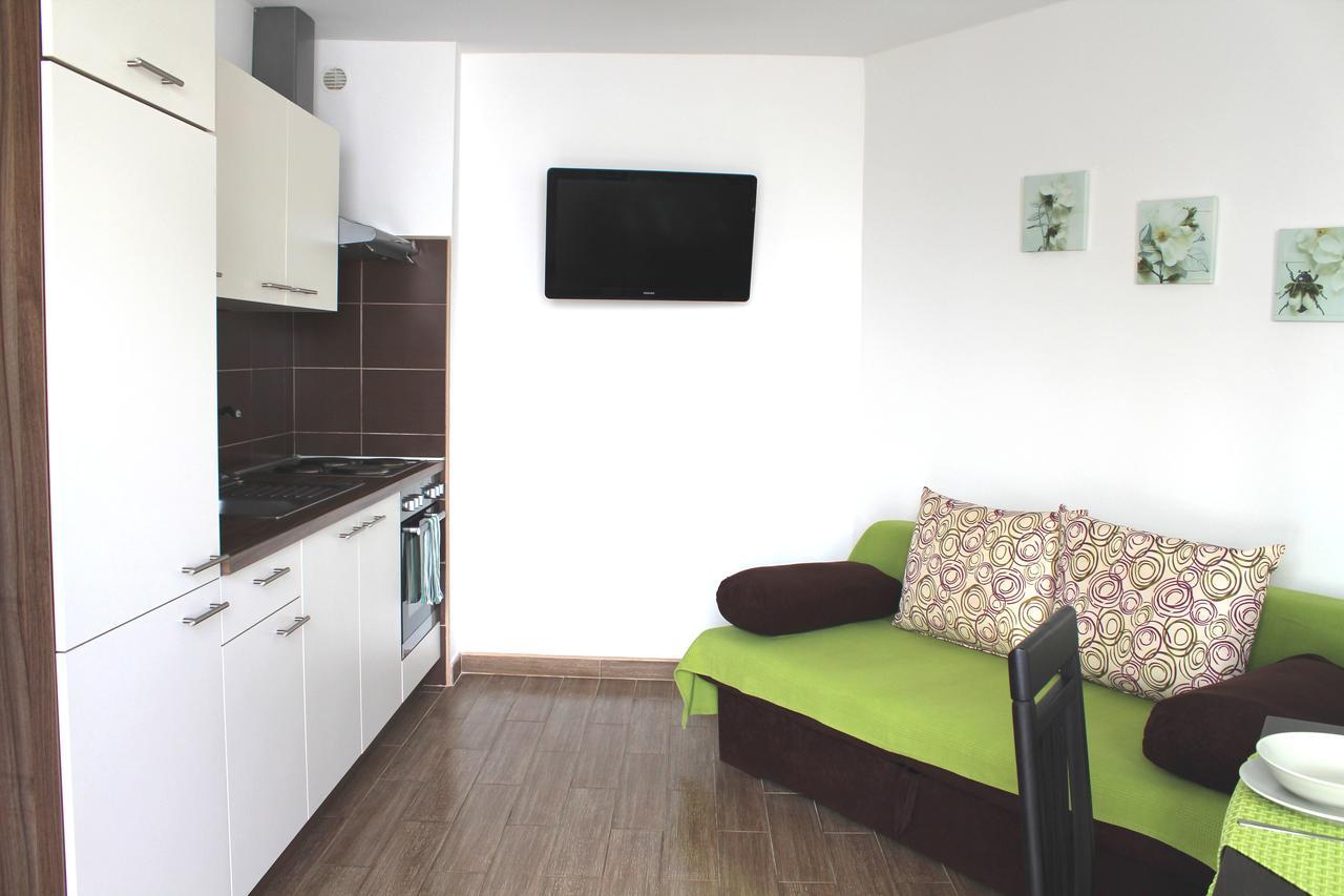 Apartment Maja Krk Town Exterior photo